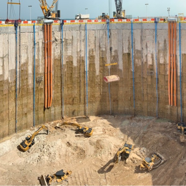 60m of excavation on a reclaimed island near Jebel Ali Port 60m of excavation on a reclaimed island near Jebel Ali Port